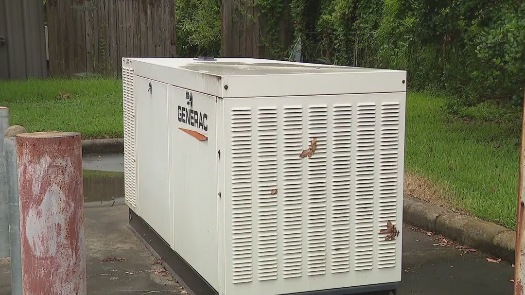 Houston power outages continue to impact businesses, homeowners [Video]