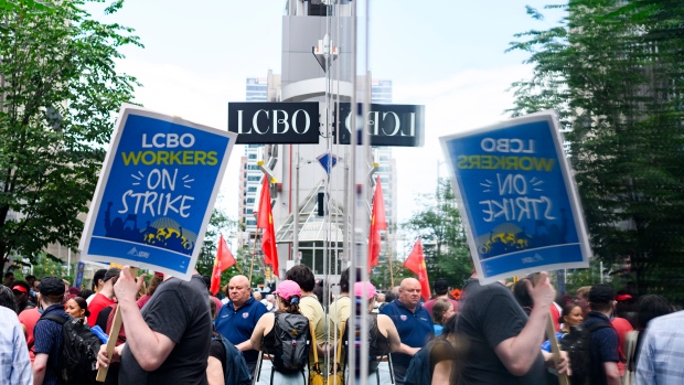 LCBO strike will continue until Ford government signs return-to-work protocol: union [Video]