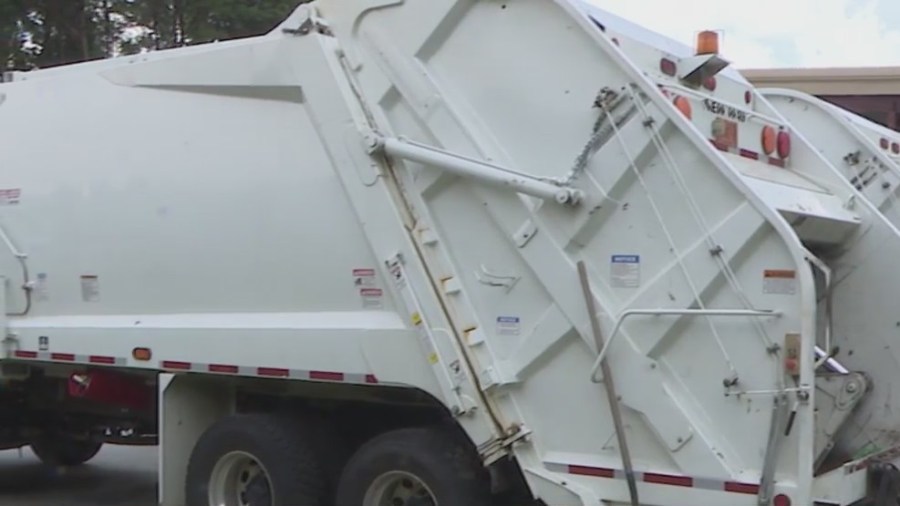 How do AI cameras work on recycling trucks in Piedmont Triad [Video]