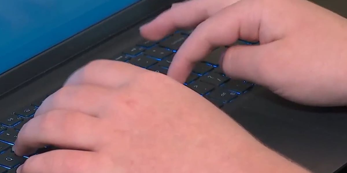 Cobb Schools restricts computer access for teen who hacked districts network; family files complaint [Video]