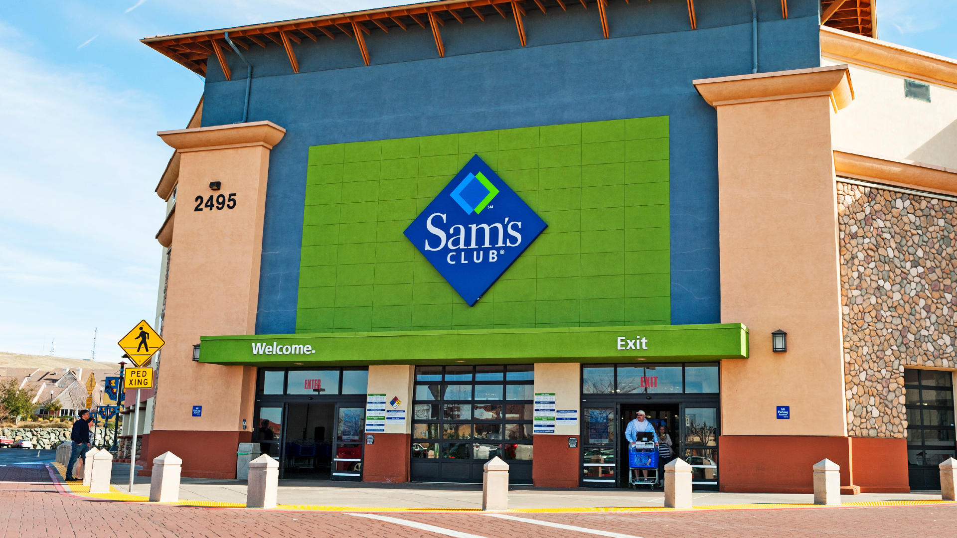 ‘Clearly no quality control,’ fumes Sam’s Club member after finding mold for 4th time this year – chain didn’t apologize [Video]
