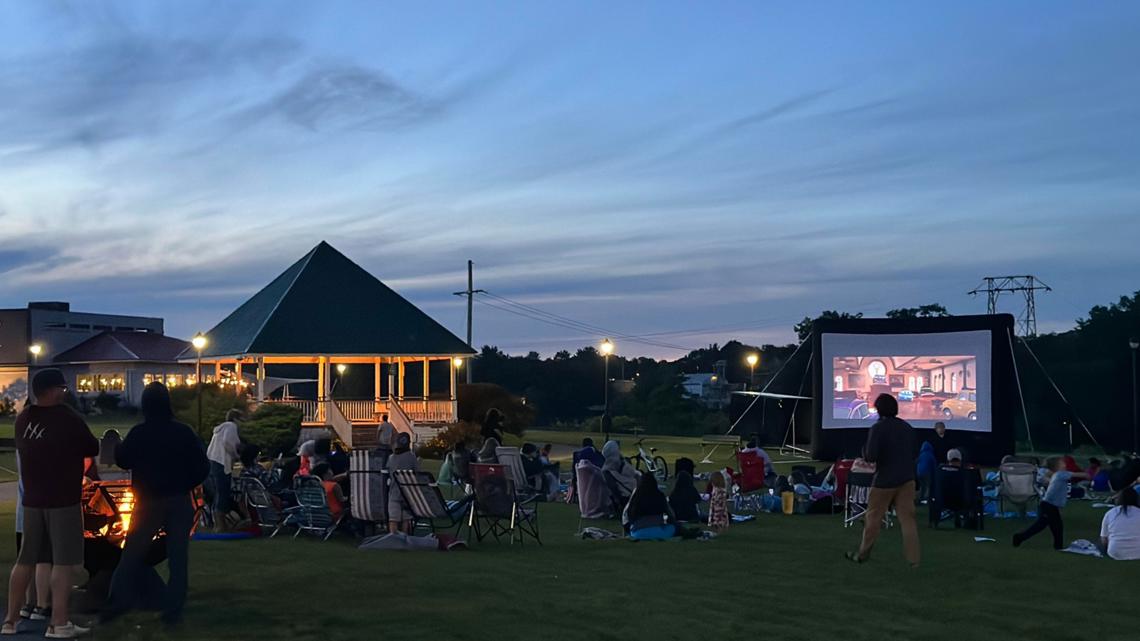 Old Town, Maine hosts charitable event for ‘Christmas in July’ [Video]