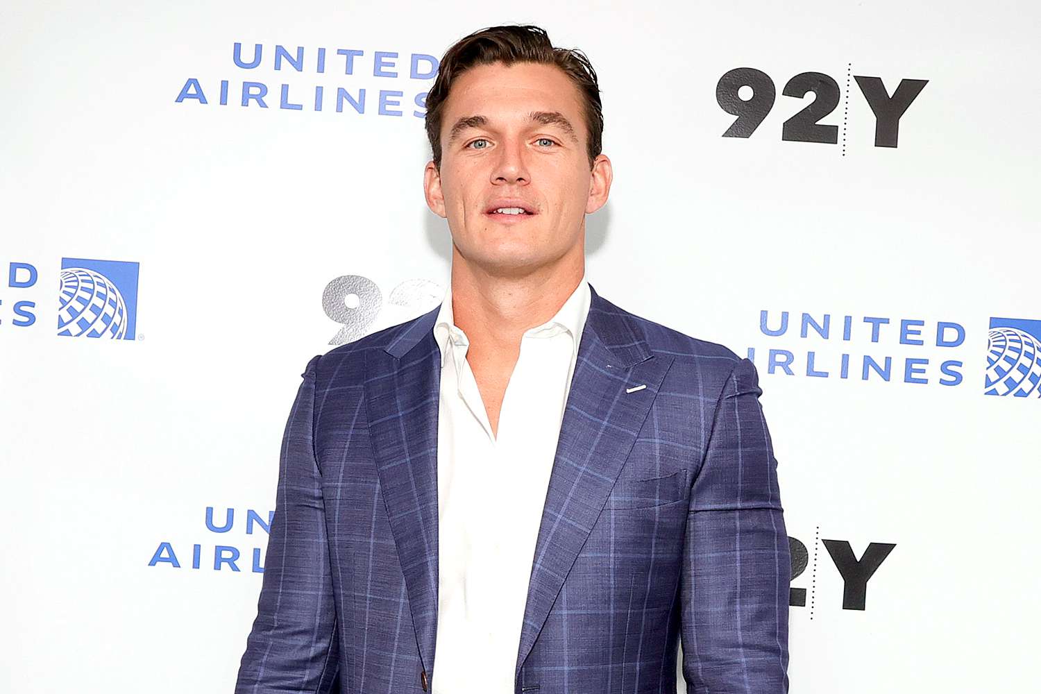 Tyler Cameron Teases New ‘Private’ Relationship with a ‘Great’ Girl [Video]