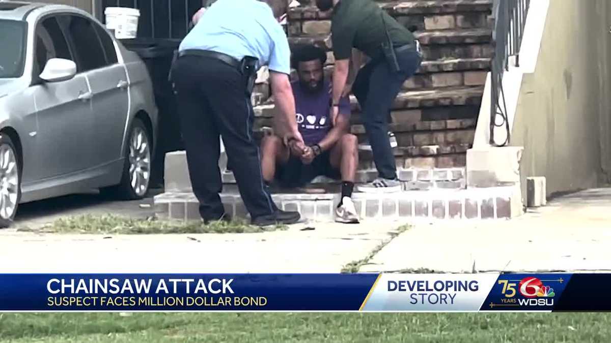 Man accused of attacking mother allegedly attacked an elderly man [Video]