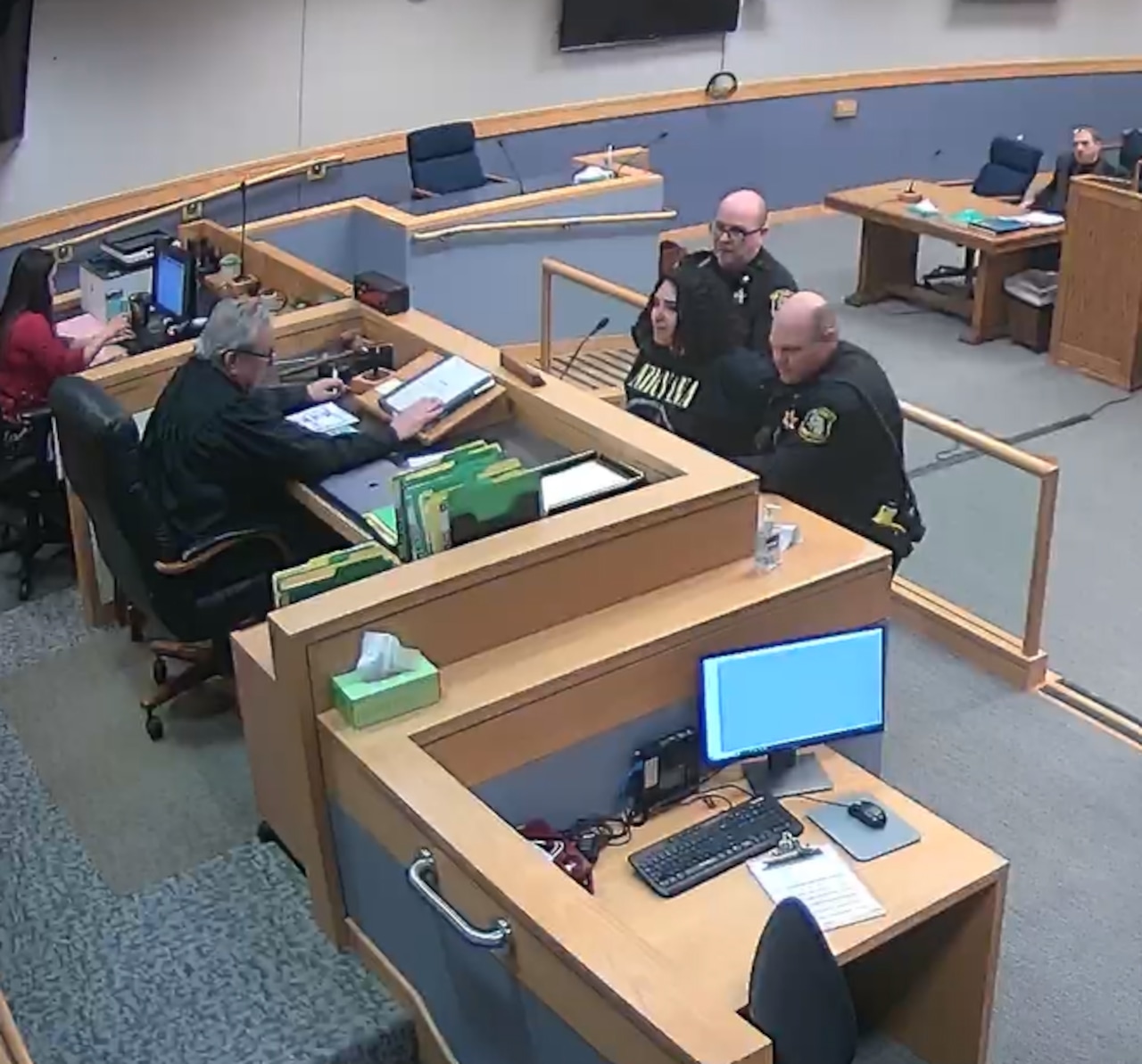 Bay City woman bolts from courtroom to avoid jail, injuring 2 officers [Video]