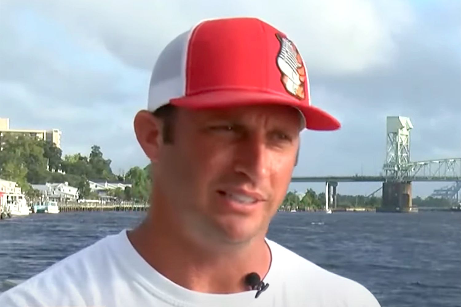 Off-Duty Firefighter Jumps Into N.C. River to Save Drowning Man [Video]