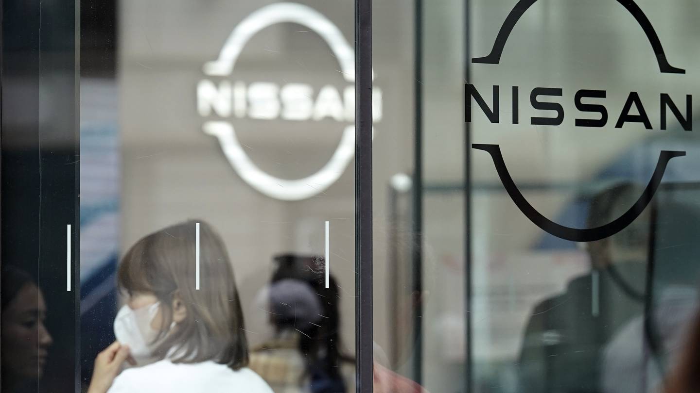 Japanese automaker Nissan lowers its profit forecast amid incentive, inventory woes  WSB-TV Channel 2 [Video]