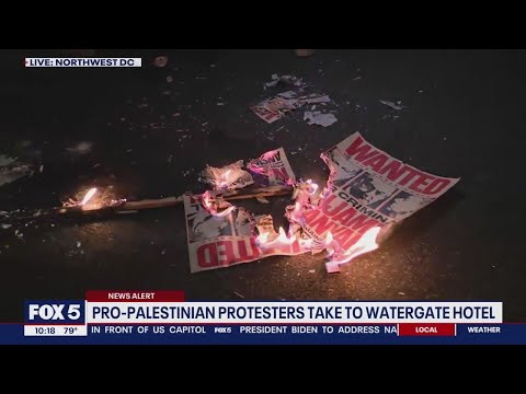 Protesters rally outside Watergate Hotel where Netanyahu is staying [Video]