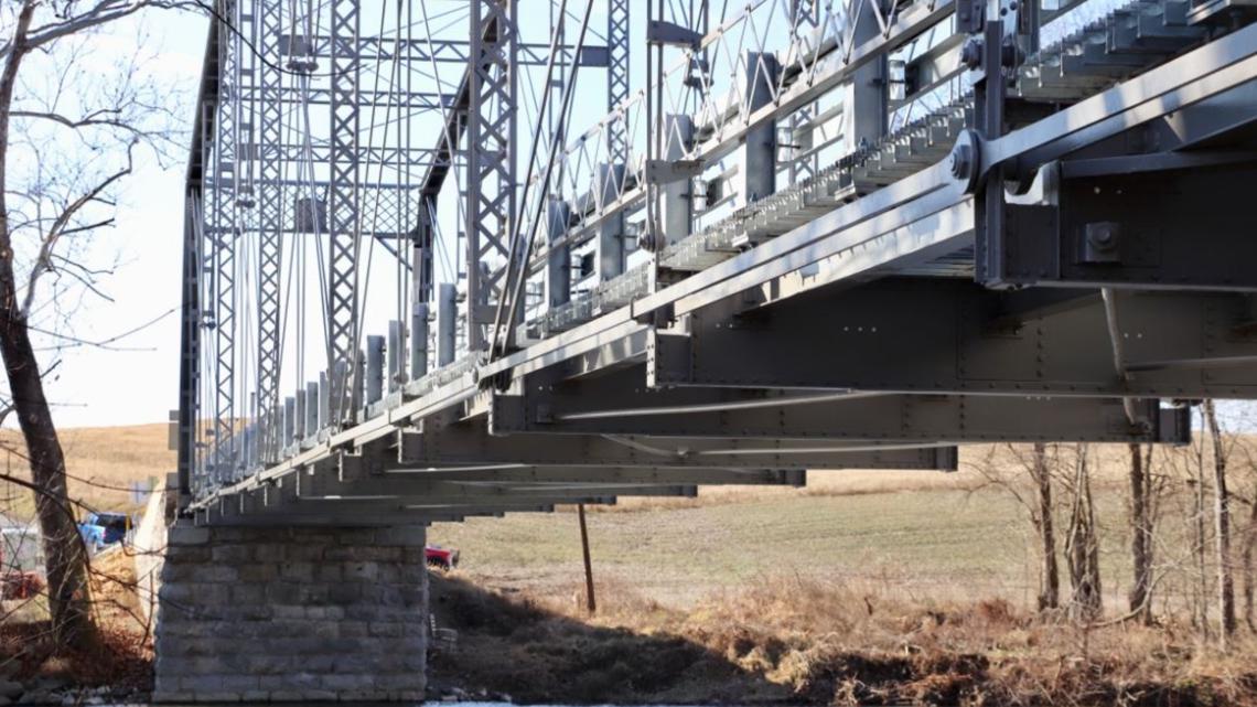 Hertzler Bridge in Carlisle temporarily closed [Video]