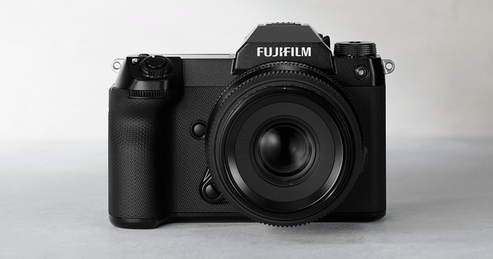 Fujifilm Announces Linux SDK, Helping Drone Makers Use GFX100 Cameras [Video]