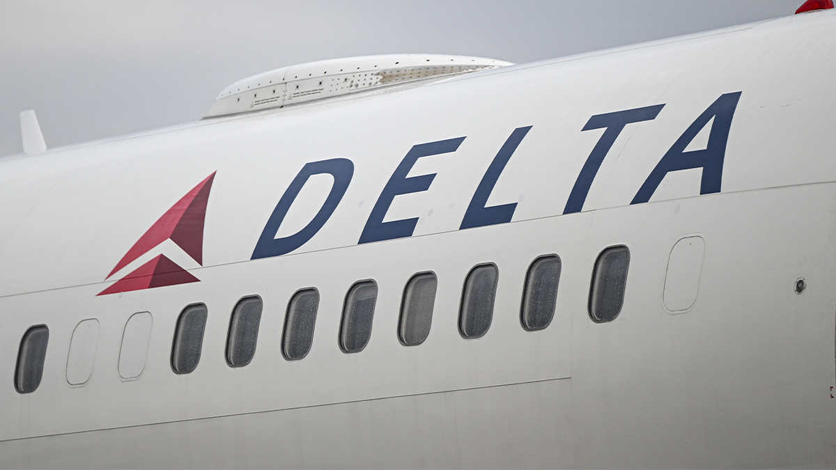 Delta Air Lines operations normalize Thursday, reimbursements offered [Video]