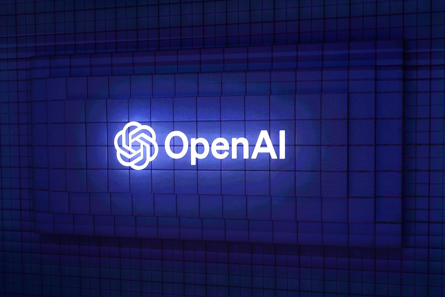 How OpenAIs New SearchGPT Could Compete With Google [Video]