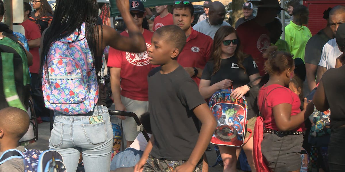 Peorias Fire Department passes out truckload of school supplies for area kids [Video]