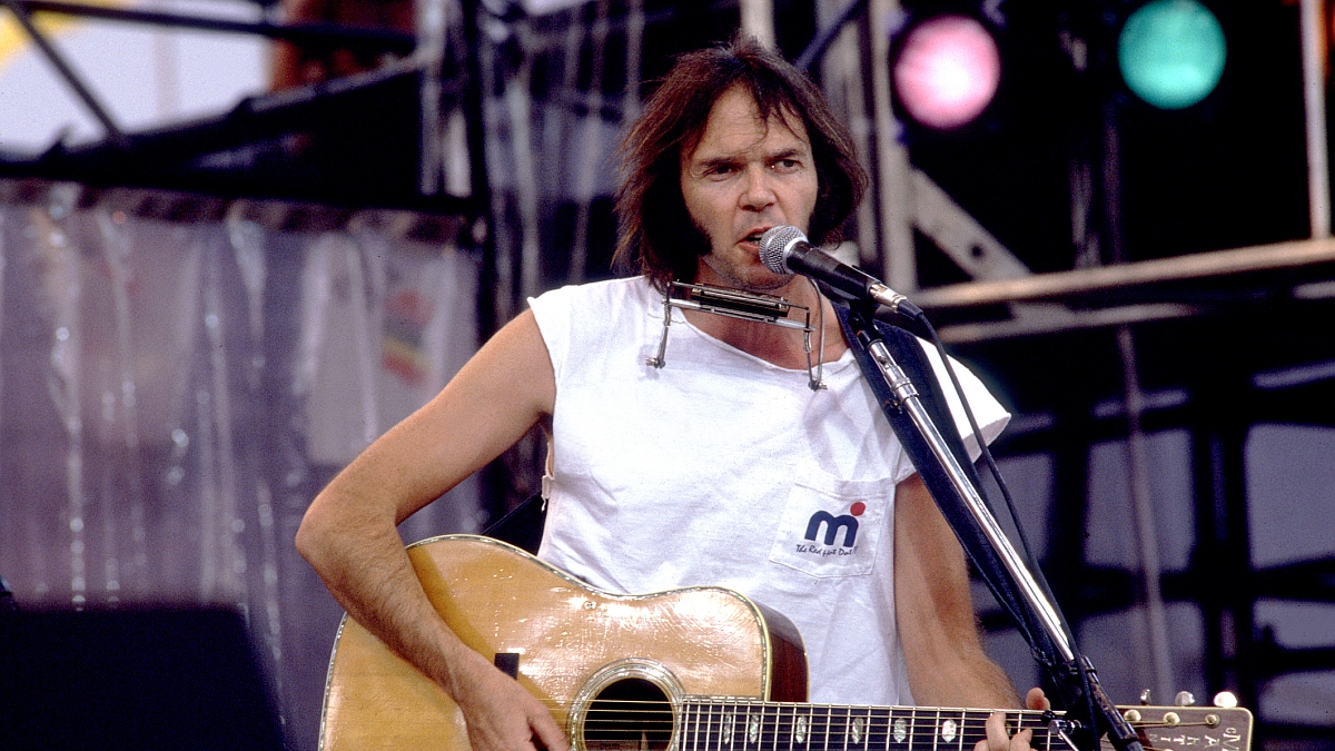 Neil Young Announces Archives Vol. III Box Set [Video]