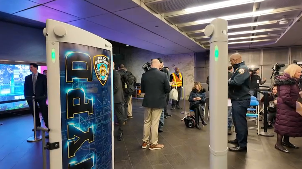 NYC subway scanners use AI to search for guns  NBC New York [Video]