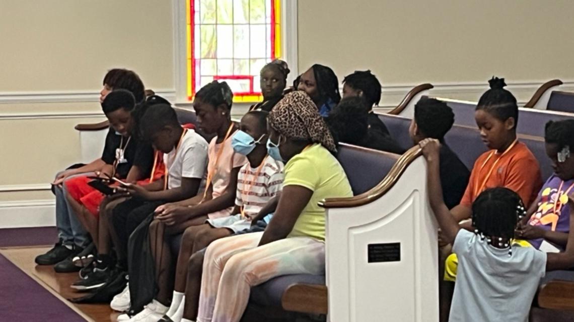 El Bethel Baptist Church holds back to school event [Video]