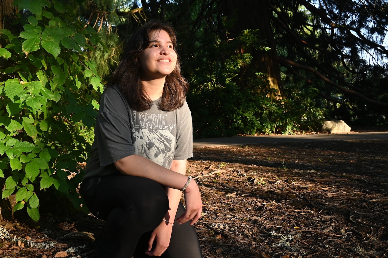 From El Salvador to Oregon: Immigrant teen prepares for her future [Video]