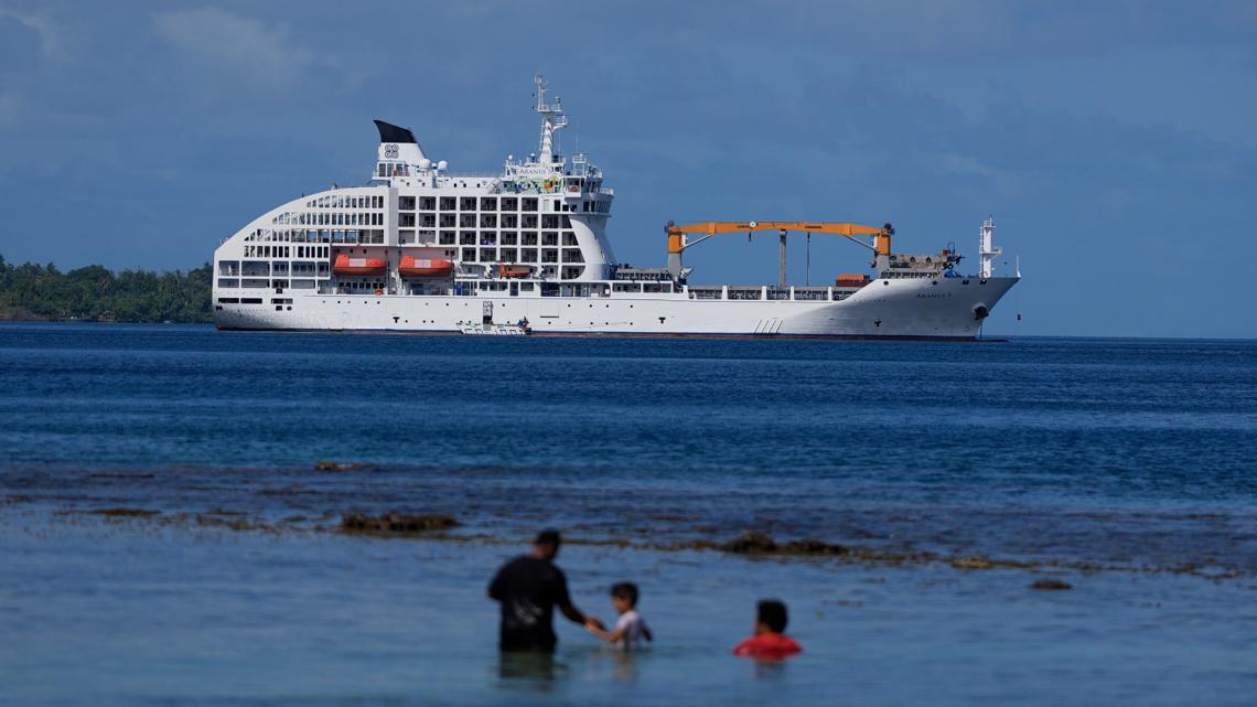 Olympic surfers sleep on cruise ship in Tahiti [Video]