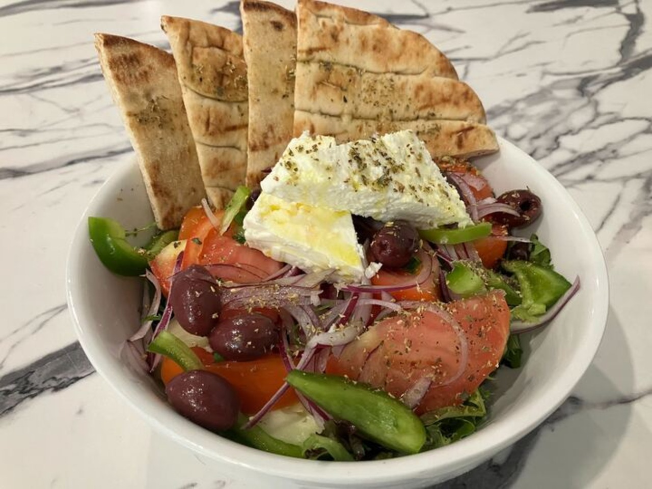 New restaurant Gyro & Souvlaki brings little slice of Greece to Worcester [Video]