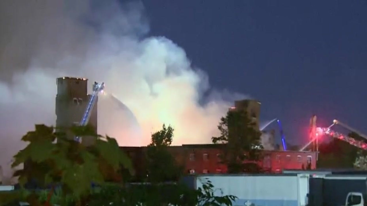 Firefighters battle massive fire at old mill in Woonsocket, RI – Boston News, Weather, Sports [Video]