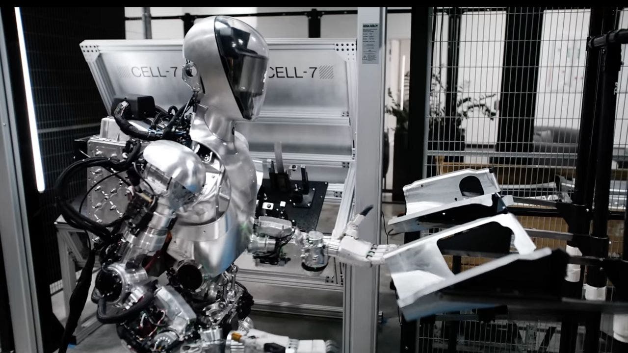 Humanoid robot gets to work in BMW assembly plant [Video]