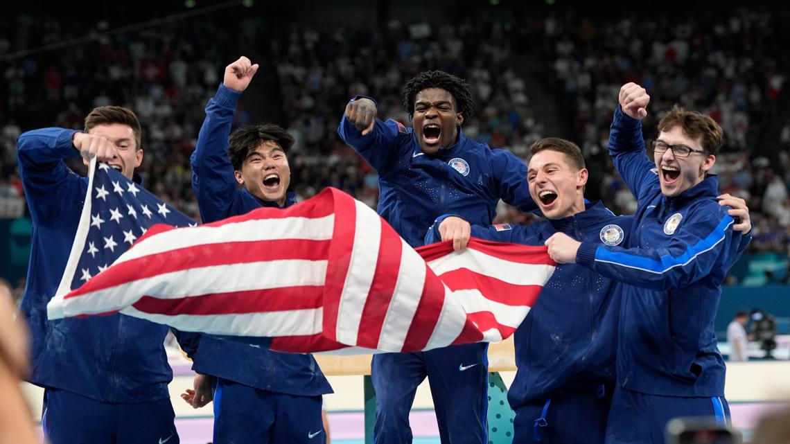 Stephen Nedoroscik: Glasses-wearing gymnast helped US win bronze [Video]