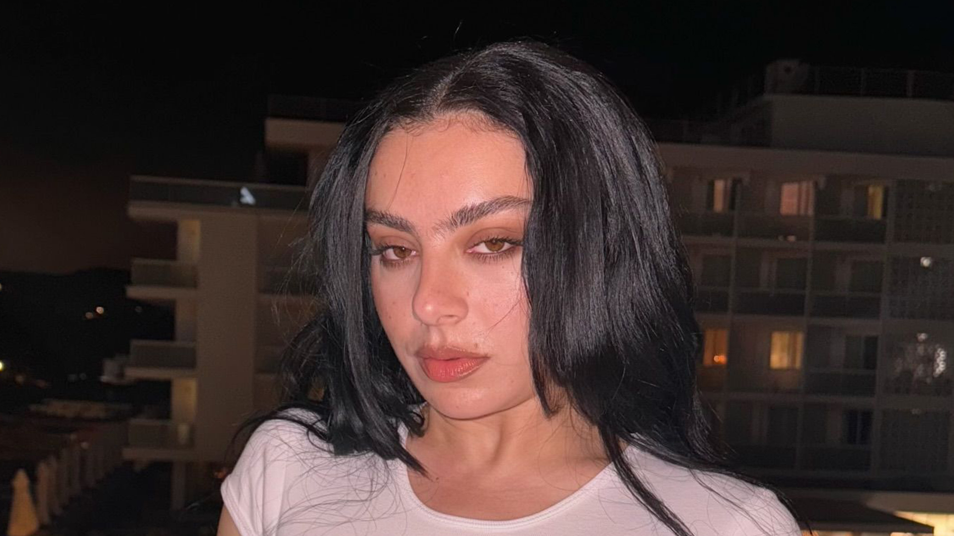 Charli xcx flaunts thong underwear in jaw-dropping selfie as fans say ‘Brat summer is getting hotter’ [Video]