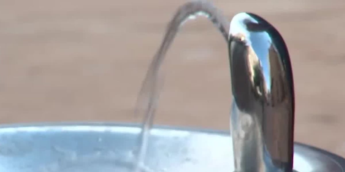 City of Phoenix to expand chilled water fountain program [Video]