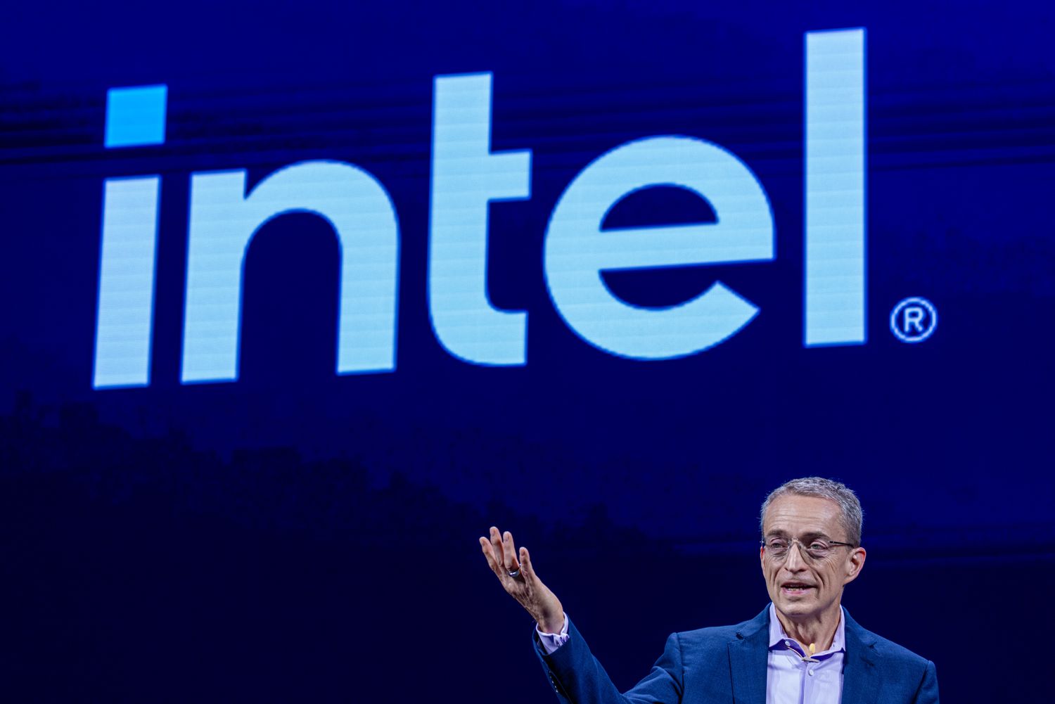 What You Need To Know Ahead of Intel’s Earnings Report [Video]