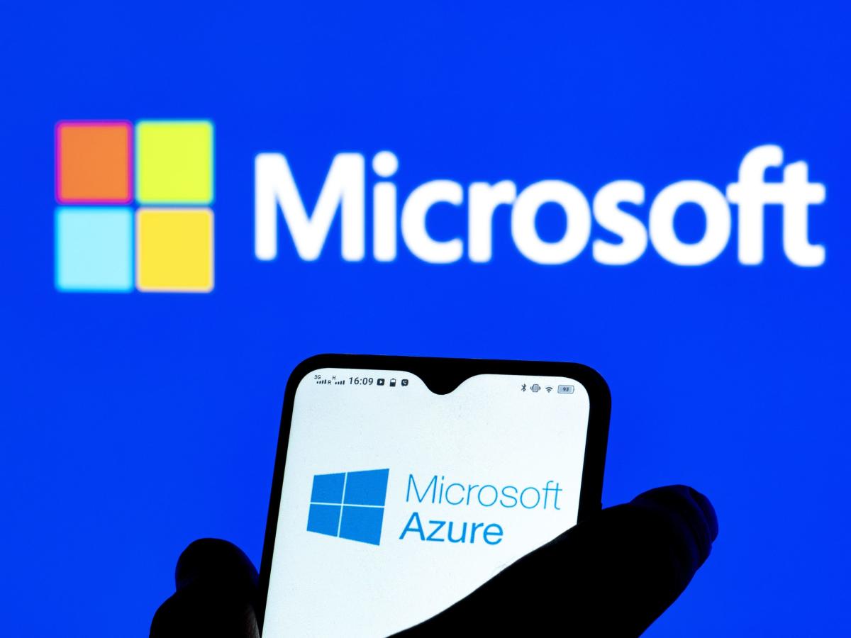 Microsoft 360 and Azure outage: Connection issues reported globally [Video]