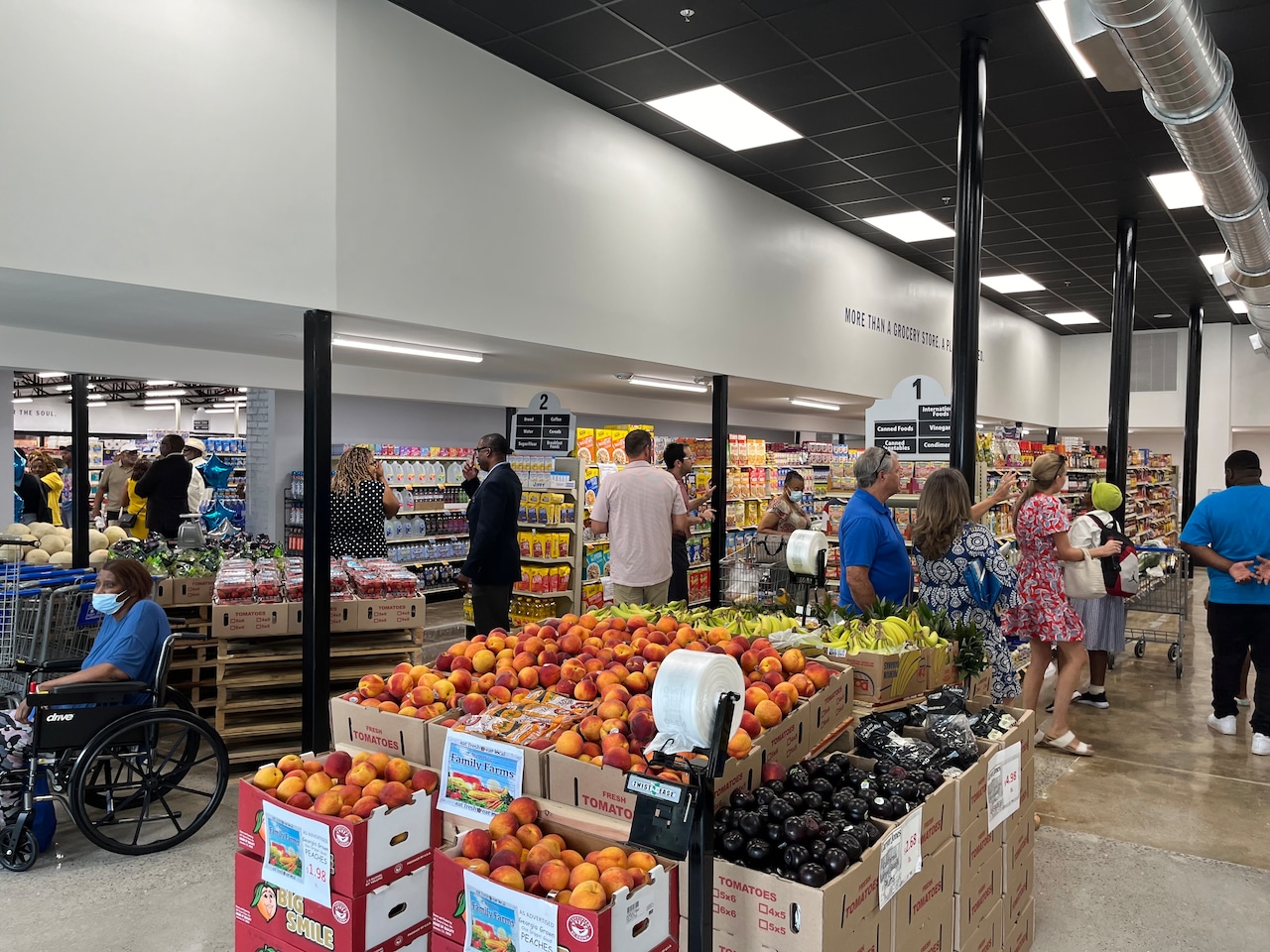 New supermarket opens, bringing fresh food and hope to a struggling Alabama steel town [Video]