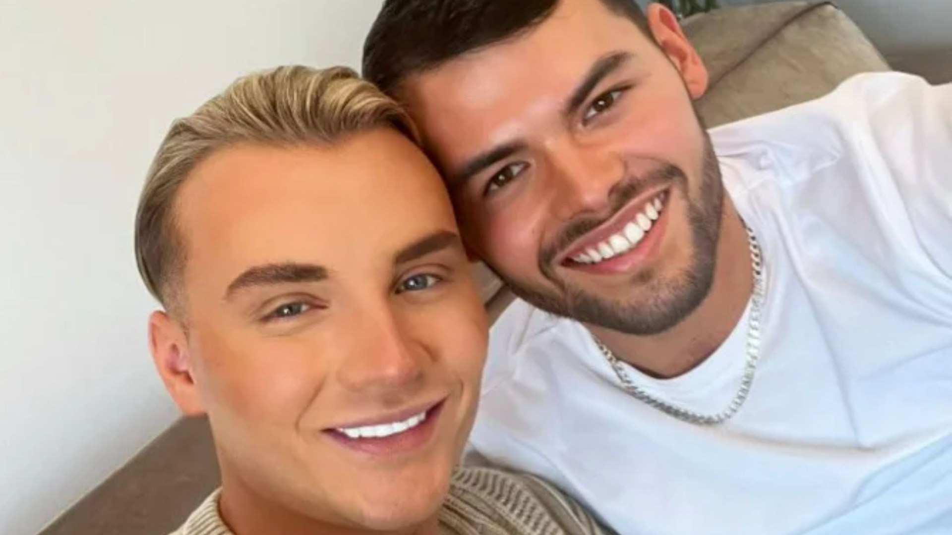 Towie star Joe Blackman takes swipe at ex Harry Derbidge on social media following shock split [Video]