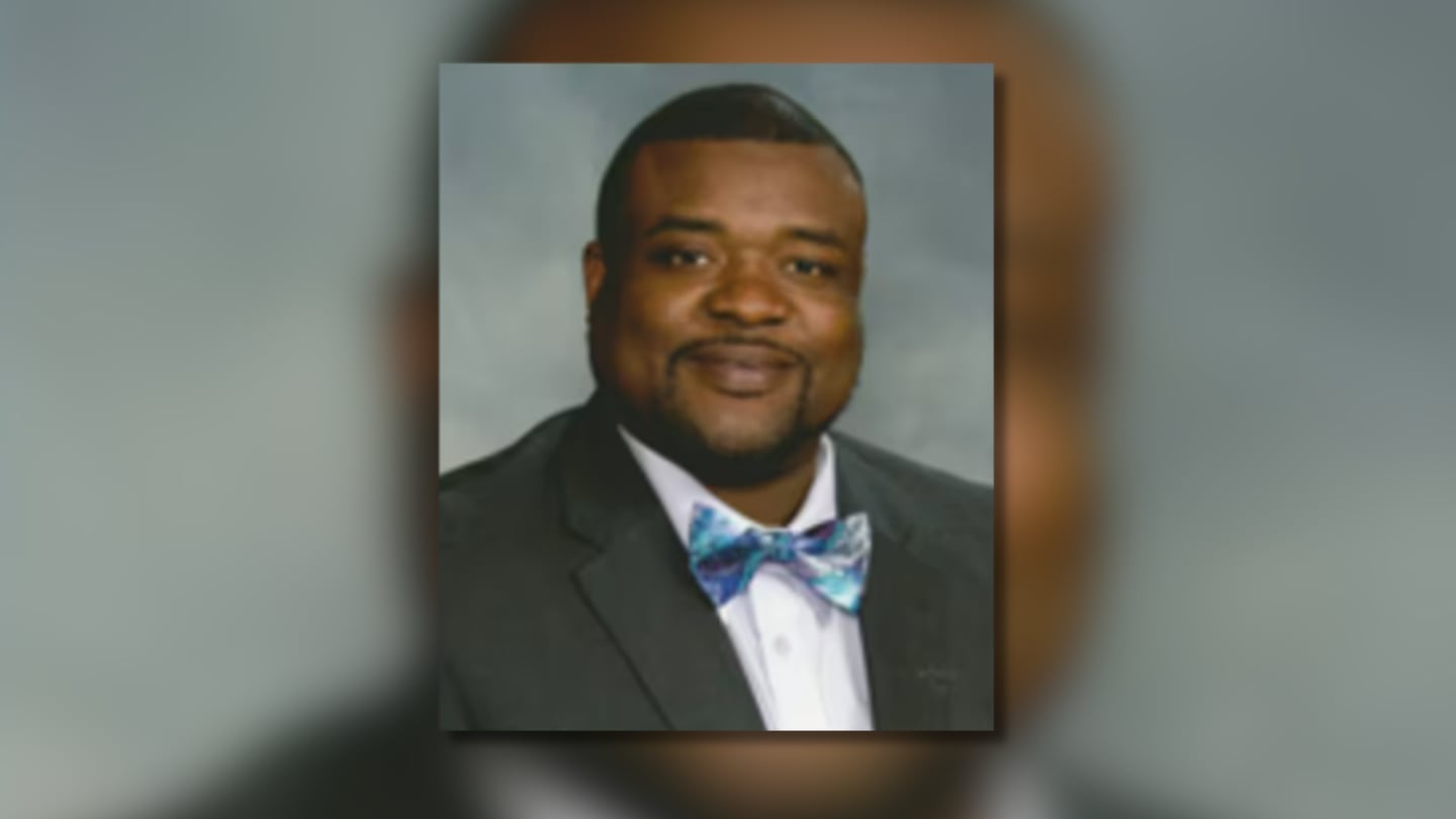 Cordele commissioner arrested with 17 others during GBI gang operation, 5 still wanted  WSB-TV Channel 2 [Video]