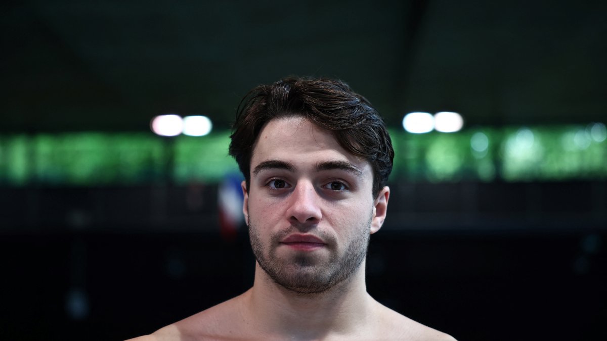 French diver Jules Bouyer addresses comments on his body  NBC New York [Video]