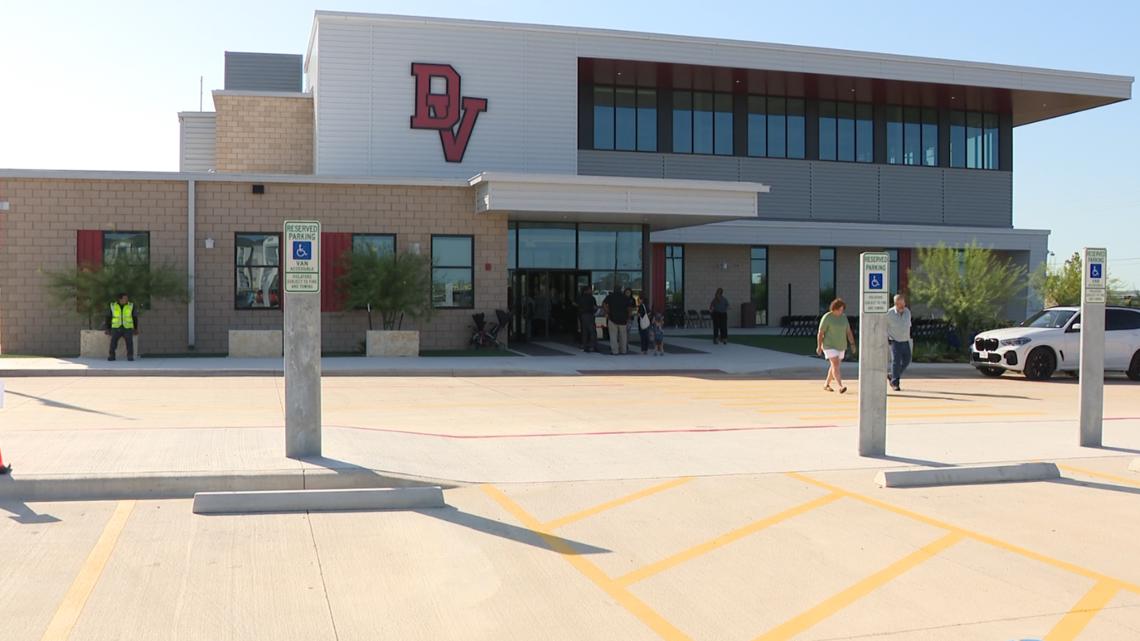 Del Valle ISD unveils new Early College High School [Video]