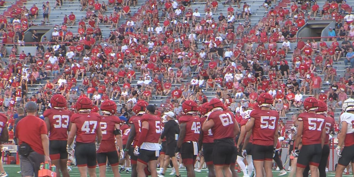 Fans filed into Memorial stadium for the Huskers’ NIL open practice [Video]