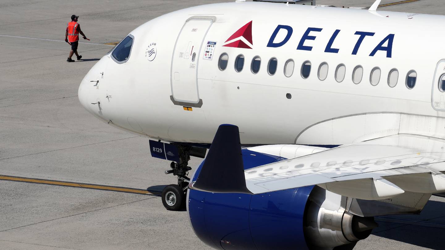 CrowdStrike and Delta fight over who’s to blame for the airline canceling thousands of flights  WHIO TV 7 and WHIO Radio [Video]