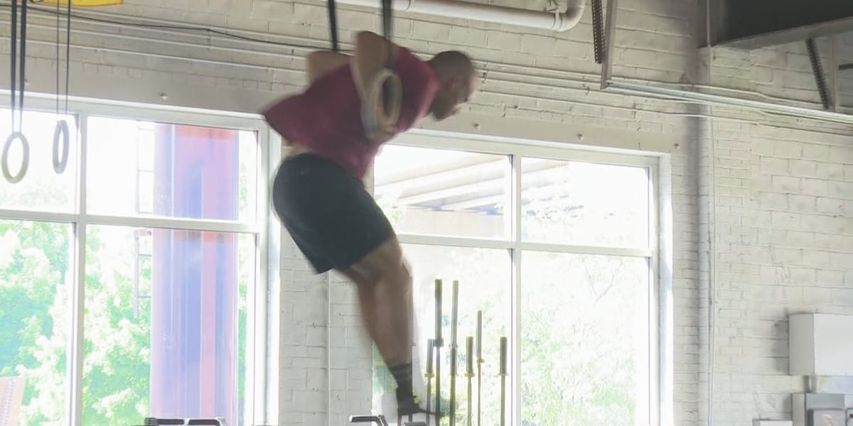 Peoria Notre Dame Coach Danny Burk is a Crossfit Games competitor [Video]