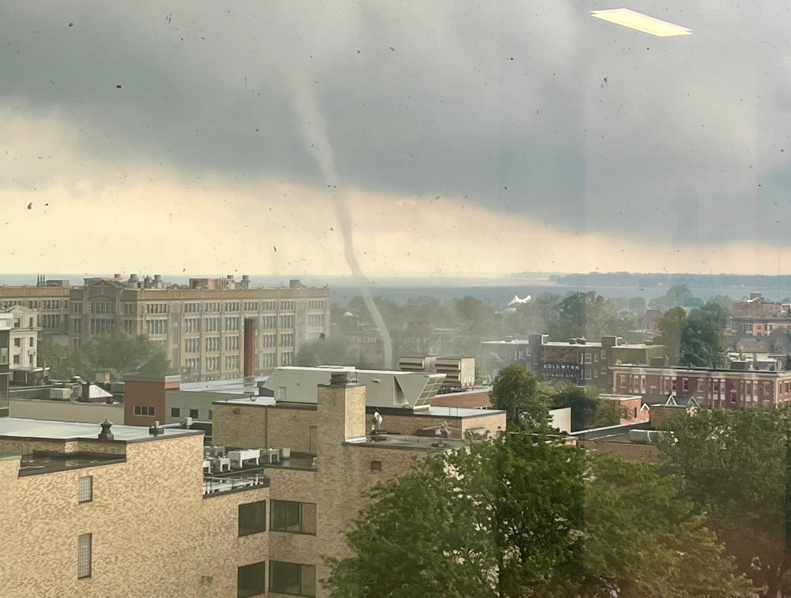 Meteorologists confirm EF-1 tornado strikes Buffalo [Video]