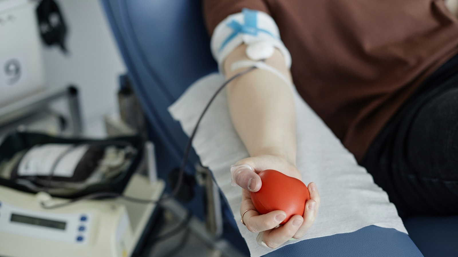 Red Cross declares emergency blood shortage after national inventory falls by 25% in July [Video]