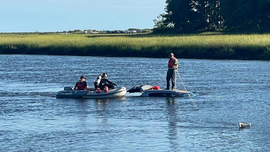 Crews pull vehicle from river in Kennebunk [Video]