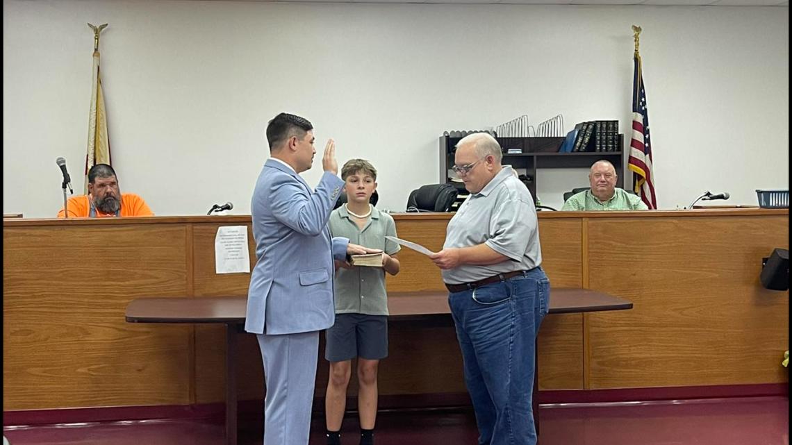 Town of Littleville swears in new police chief [Video]