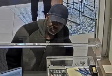 Photos show suspected Cleveland bank robber [Video]