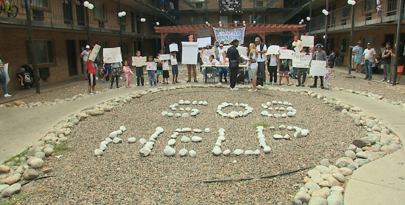 Residents of condemned Aurora apartment complex plead for more time [Video]