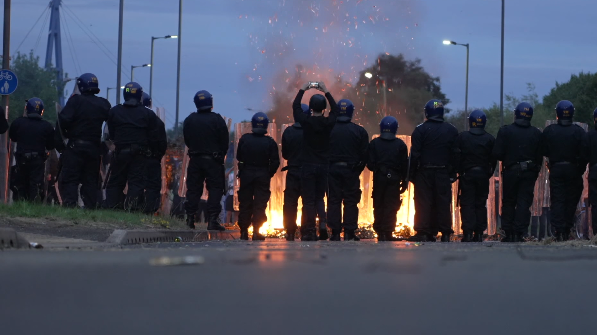 More than 150 people charged, and almost 600 arrested in UK riots  Channel 4 News [Video]