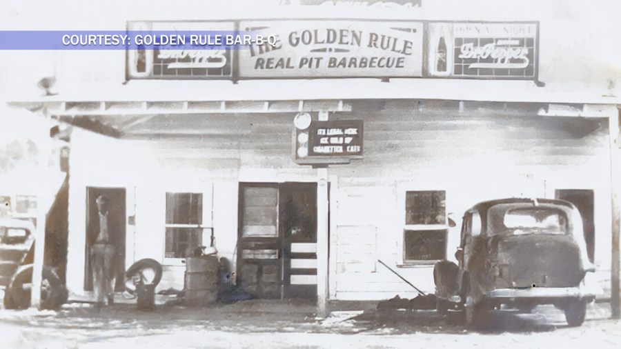 Golden Rule Bar-B-Q celebrates 133 years with 95 cent pork chop sandwiches [Video]