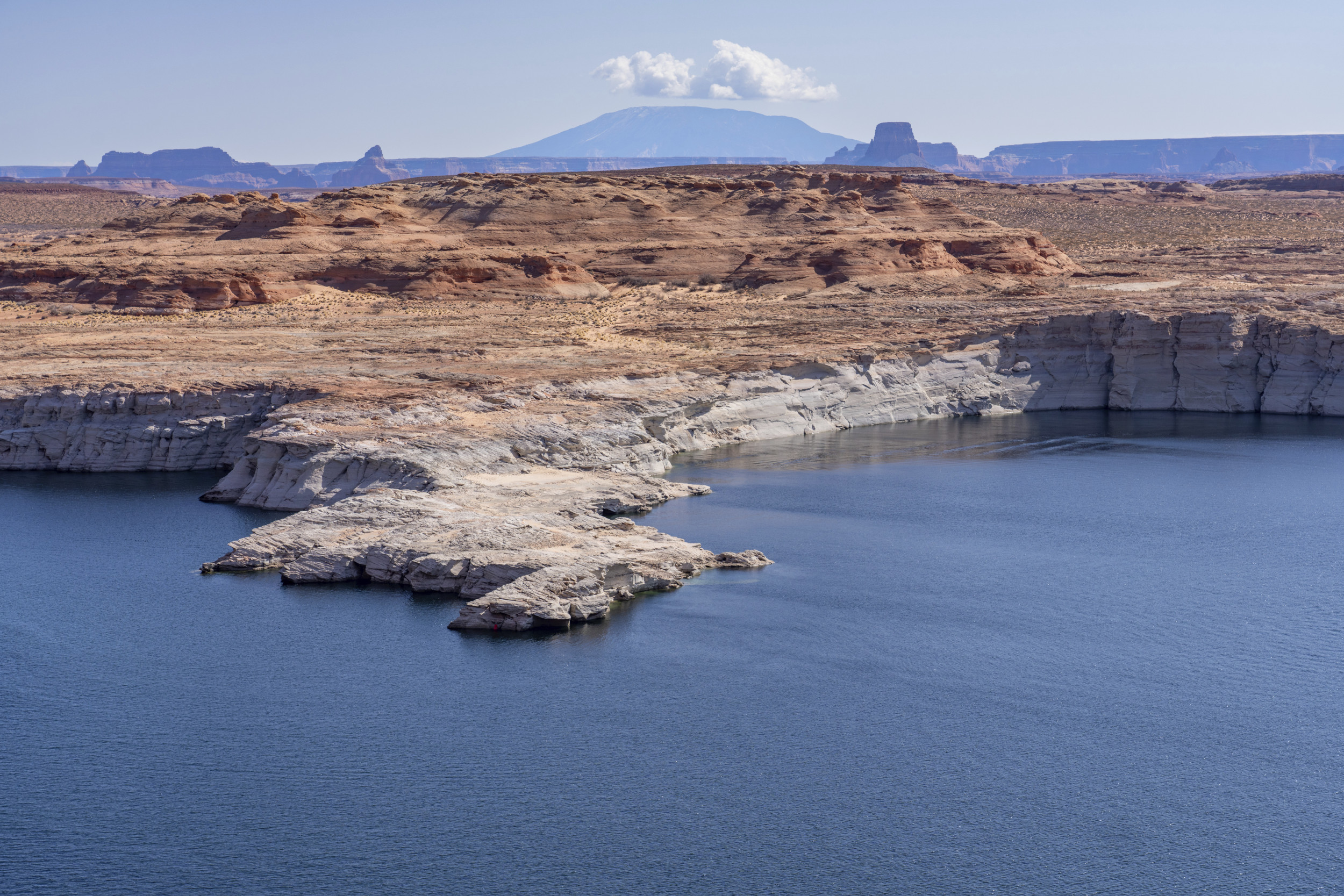 Lake Powell’s Famous Double Arch Collapses [Video]