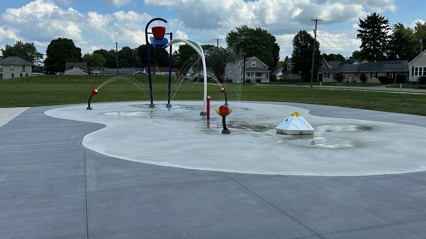 New splash pad opens in Miami County park  WHIO TV 7 and WHIO Radio [Video]