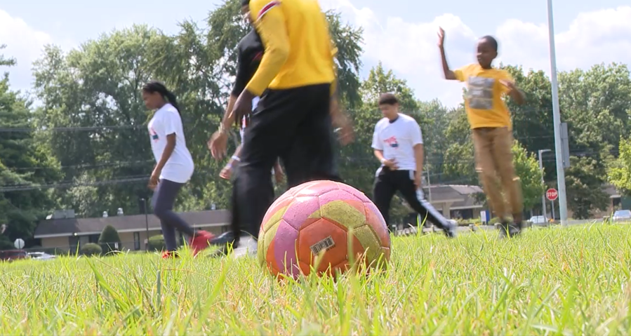 Athletes unite to fight diabetes in the inaugural Field of Dreams in Windsor [Video]