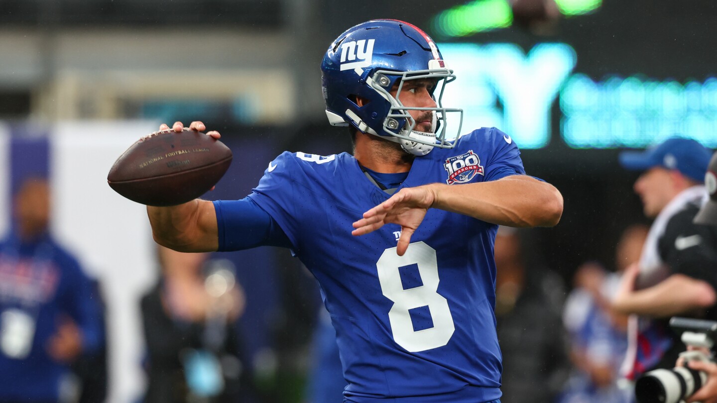 Giants plan to play Daniel Jones this week, won’t sign another quarterback right now [Video]